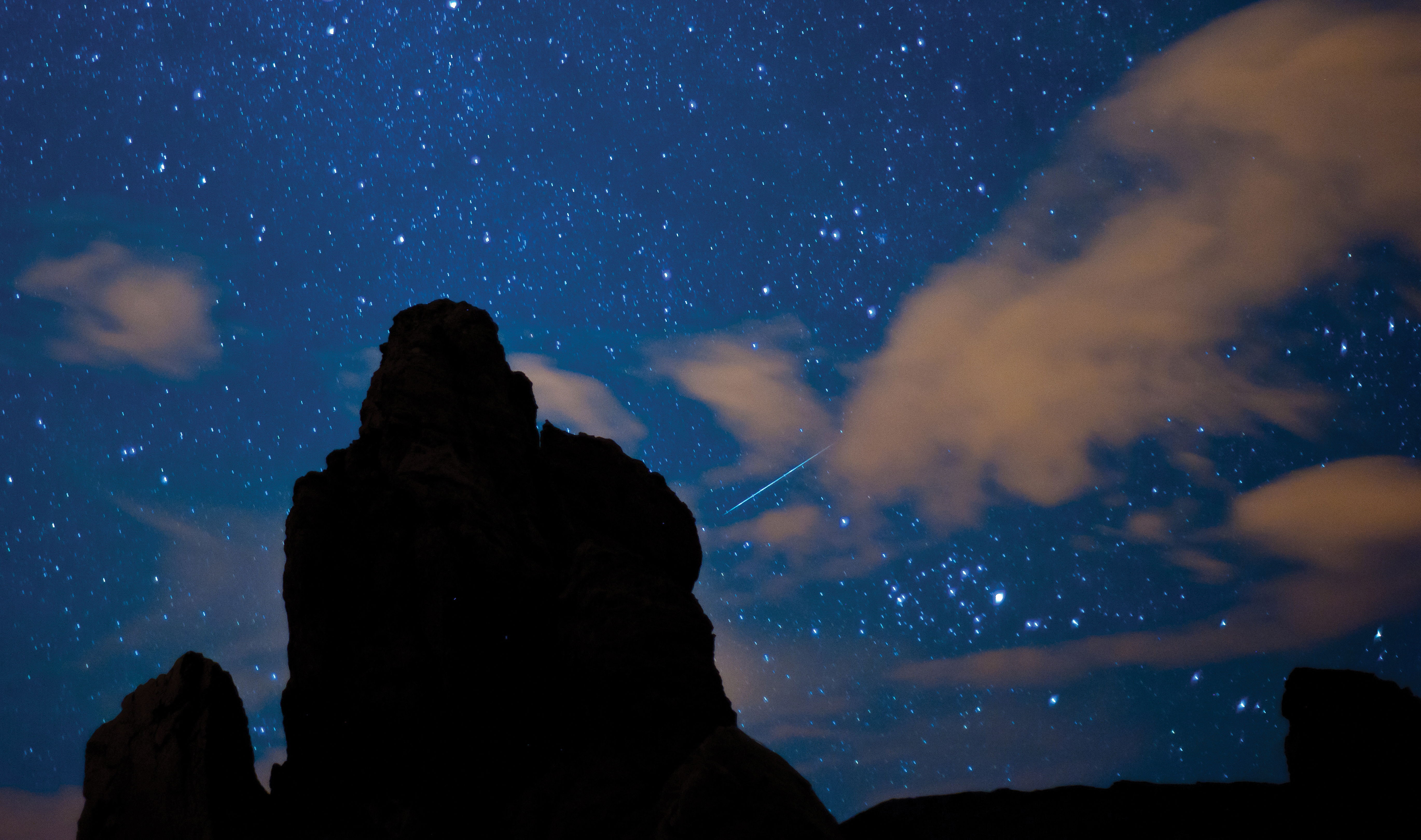 quadrantid meteor over teide park-