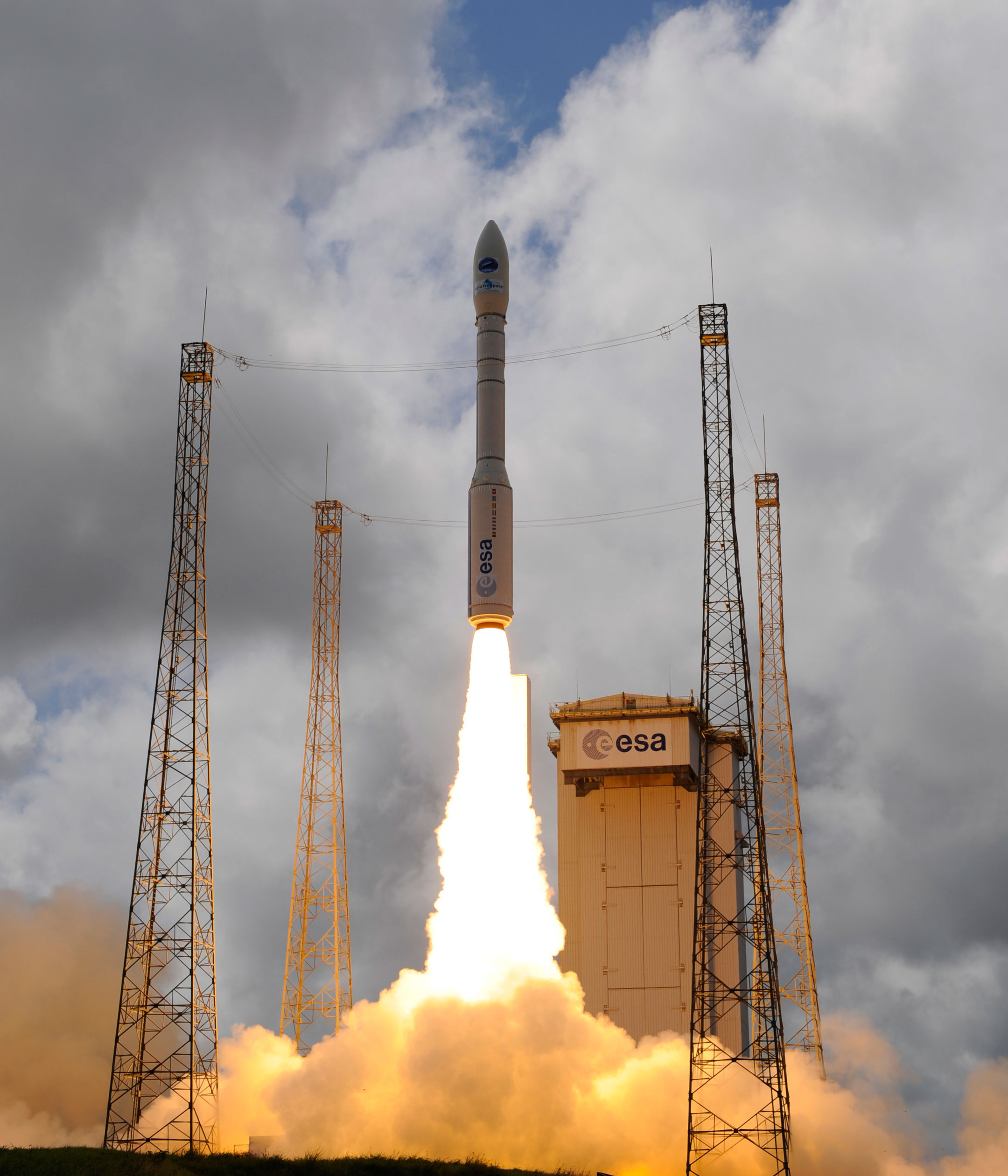 Vega VV04 IXV liftoff. Credit: ESA–S. Corvaja