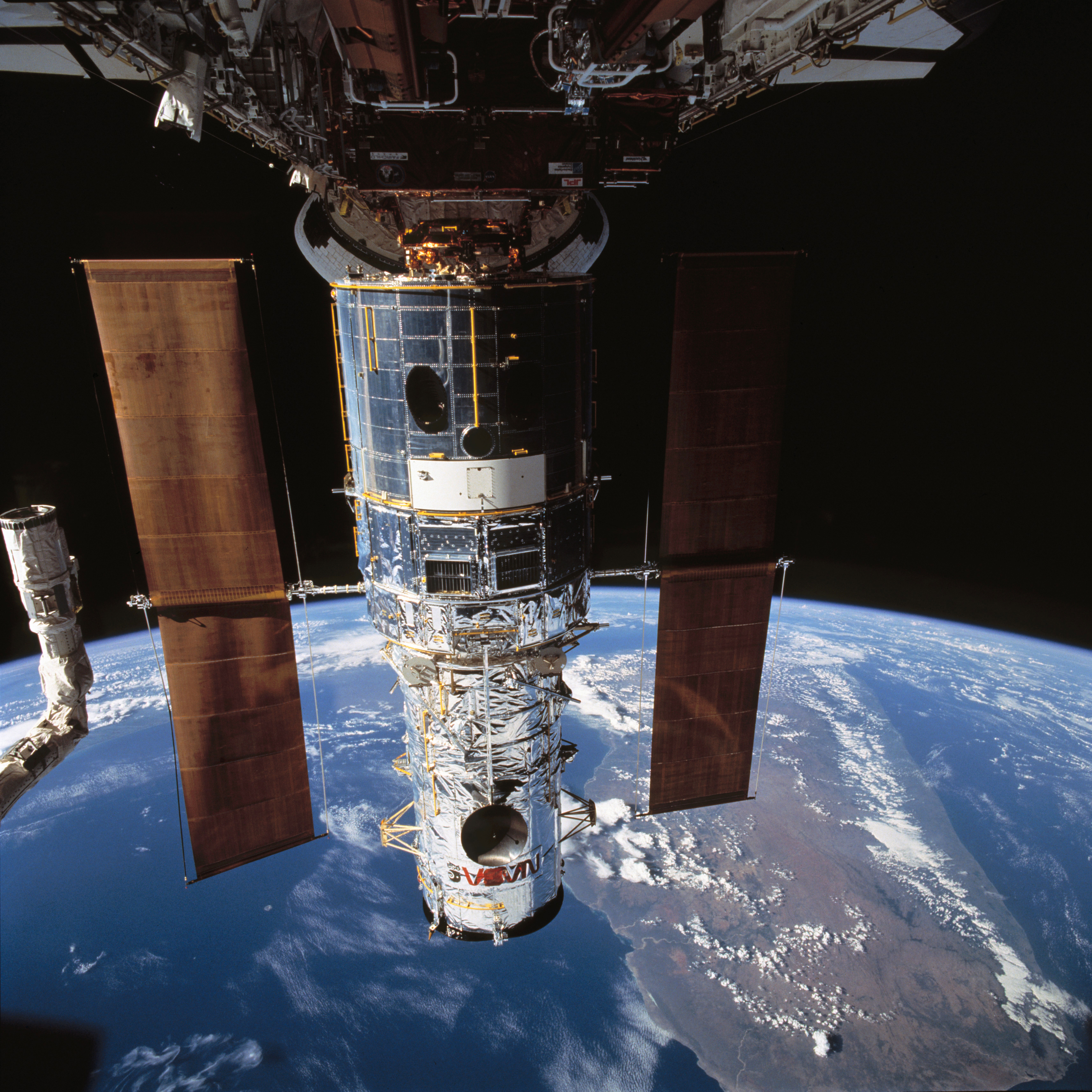 Hubble Space Telescope: Showing humanity the Universe for 25 years